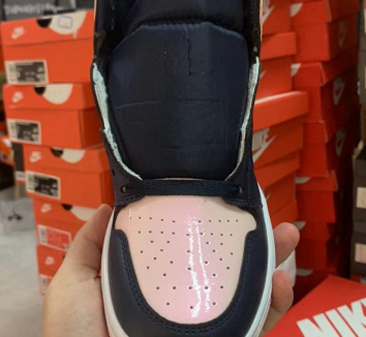 Air Jordan 1 Retro High OG SE 'Bubble Gum' DD9335-641