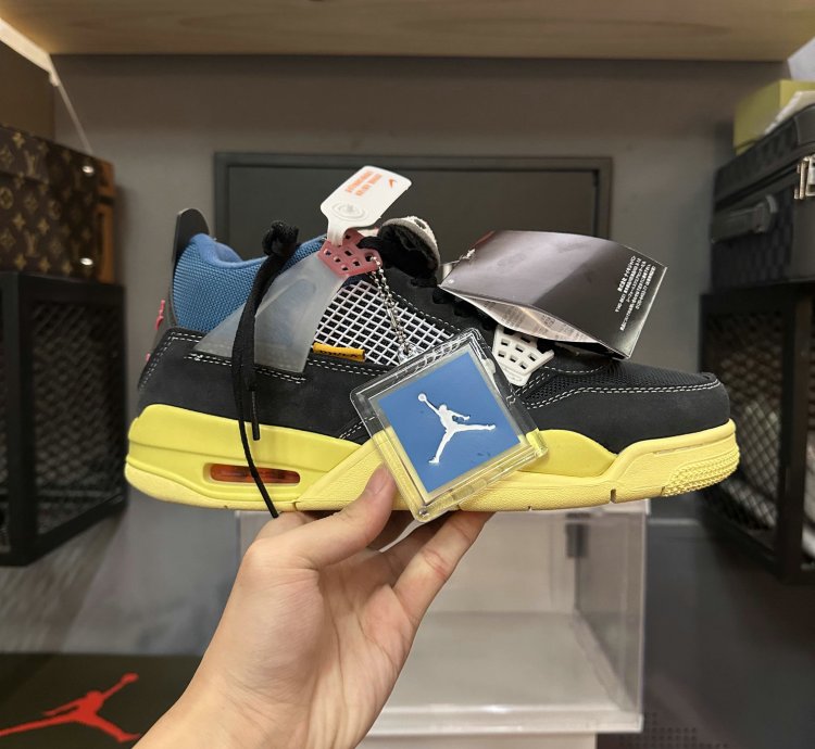 Jordan 4 Retro Union Off Noir DC9533-001