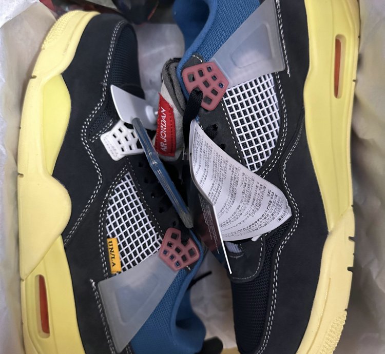 Jordan 4 Retro Union Off Noir DC9533-001