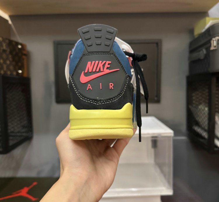 Jordan 4 Retro Union Off Noir DC9533-001
