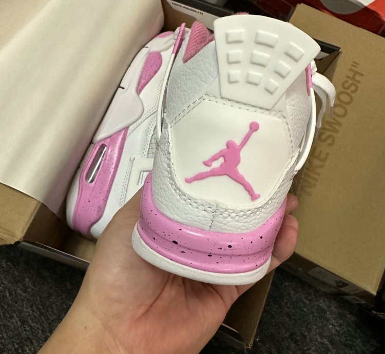 Air Jordan 4 Pink Oreo CT8527-116