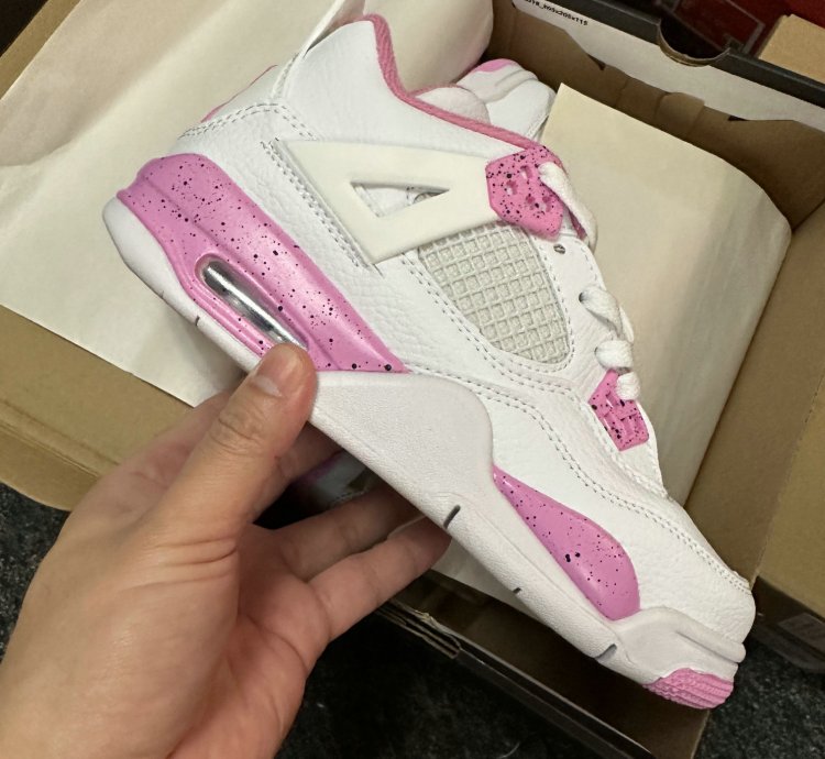Air Jordan 4 Pink Oreo CT8527-116