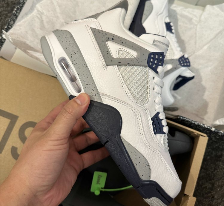 Jordan 4 Retro Midnight Navy DH6927-140