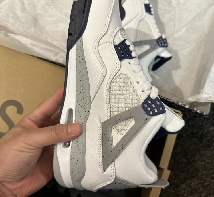 Jordan 4 Retro Midnight Navy DH6927-140