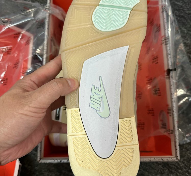 Jordan 4 Retro Off-White Sail (Women's) CV9388-100