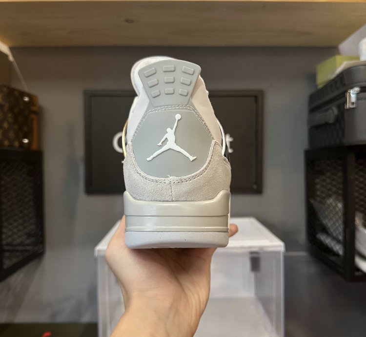 Jordan 4 Retro Frozen Moments (Women's) AQ9129-001
