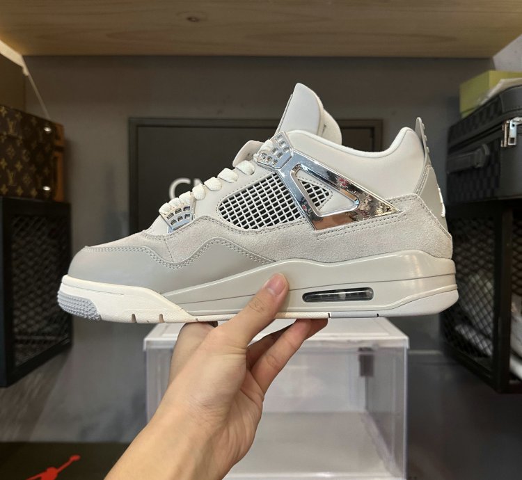 Jordan 4 Retro Frozen Moments (Women's) AQ9129-001