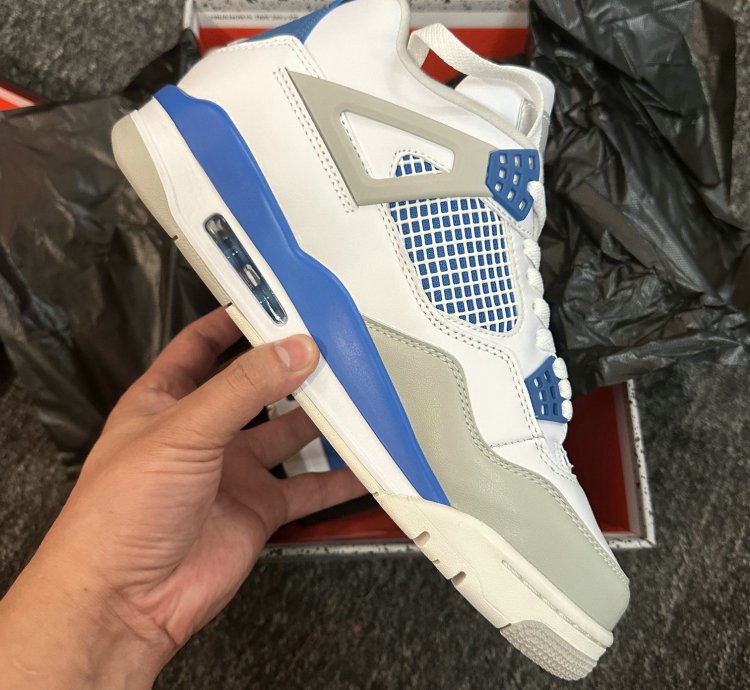 Air Jordan 4 Retro Military Blue (2012) 308497-105