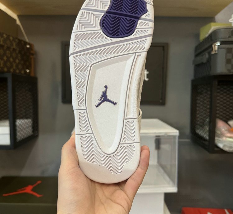Jordan 4 Retro Metallic Purple (GS) 408452-115