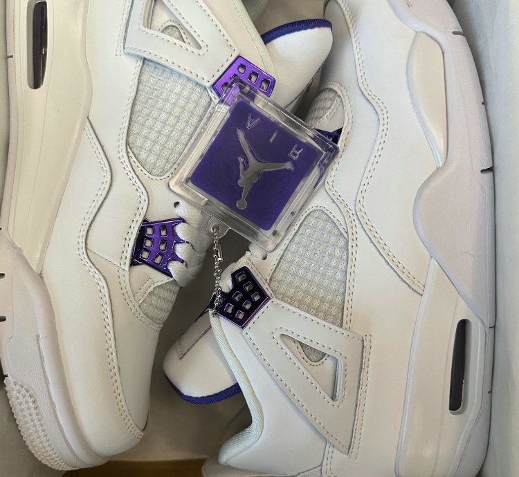 Jordan 4 Retro Metallic Purple (GS) 408452-115