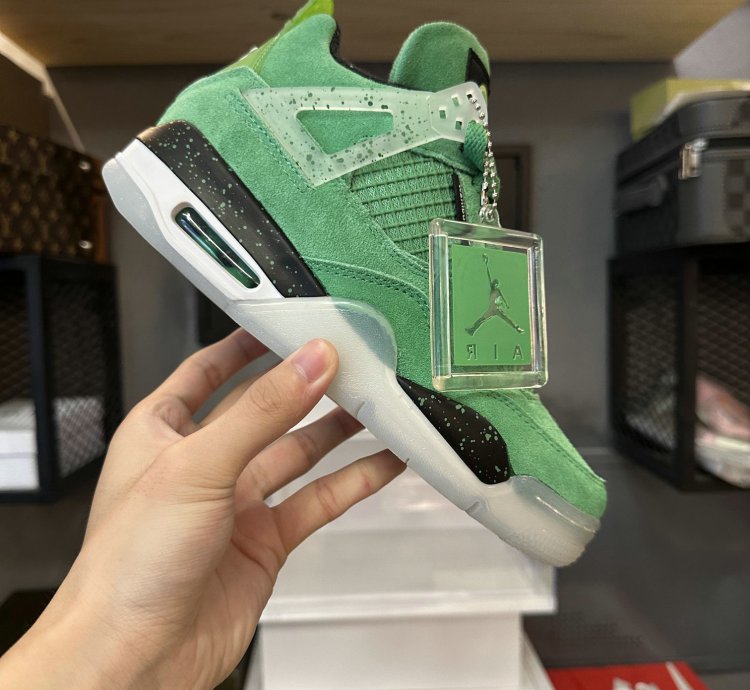 Jordan 4 Retro Wahlburgers AJ4A61426 LN4