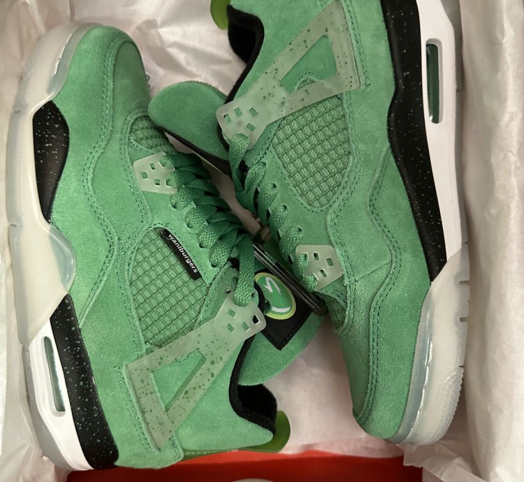 Jordan 4 Retro Wahlburgers AJ4A61426 LN4