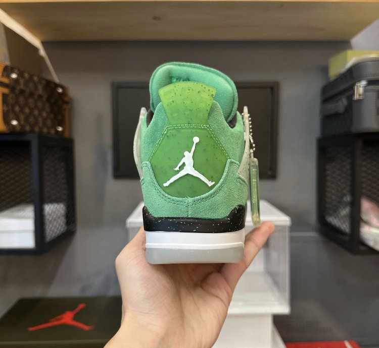 Jordan 4 Retro Wahlburgers AJ4A61426 LN4