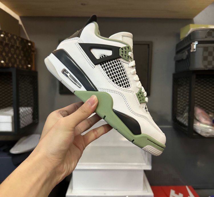 Jordan 4 Retro Seafoam (Women's) AQ9129-103