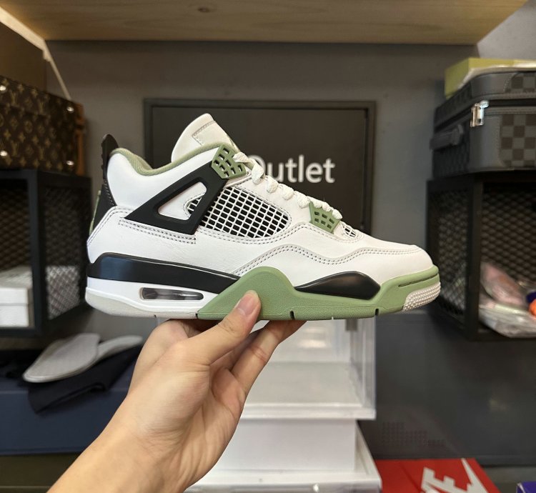 Jordan 4 Retro Seafoam (Women's) AQ9129-103