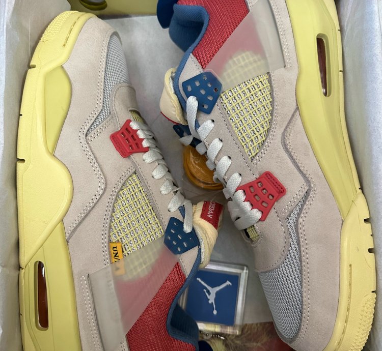 Jordan 4 Retro Union Guava Ice DC9533-800