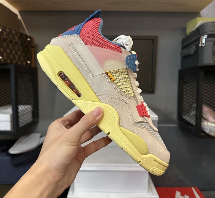 Jordan 4 Retro Union Guava Ice DC9533-800