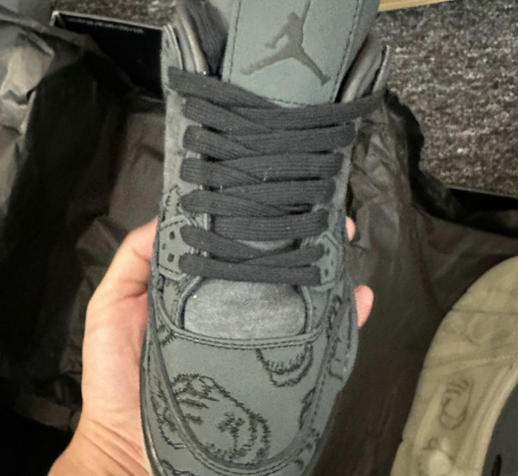 Jordan 4 Retro Kaws Black 930155-001