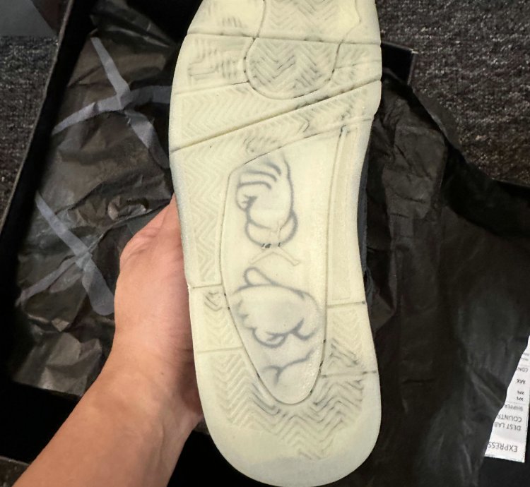 Jordan 4 Retro Kaws Black 930155-001