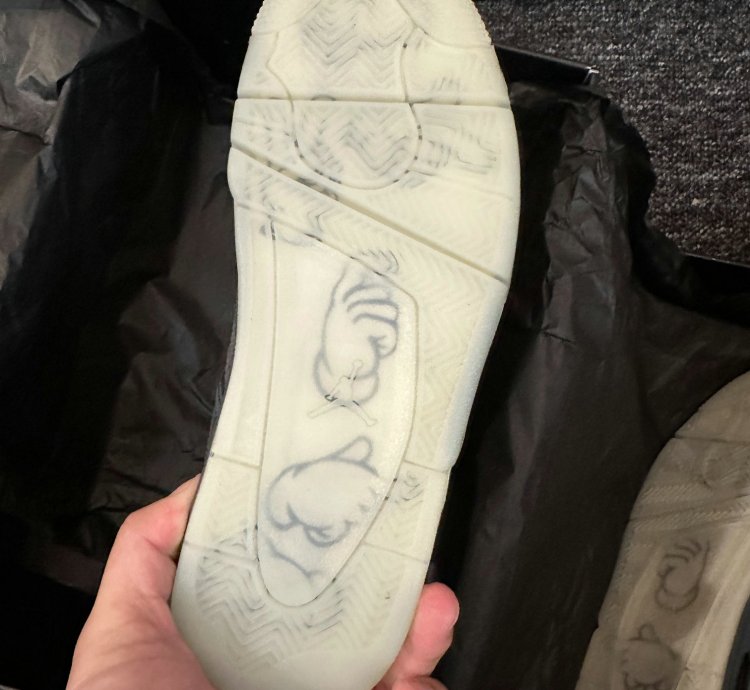 Jordan 4 Retro Kaws Black 930155-001