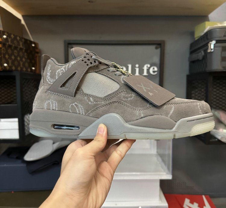 Jordan 4 Retro Kaws 930155-003