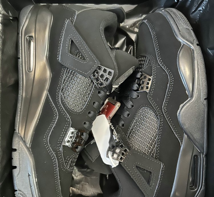 Jordan 4 Retro Black Cat (2020) CU1110-010