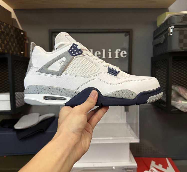 Jordan 4 Retro Midnight Navy DH6927-140