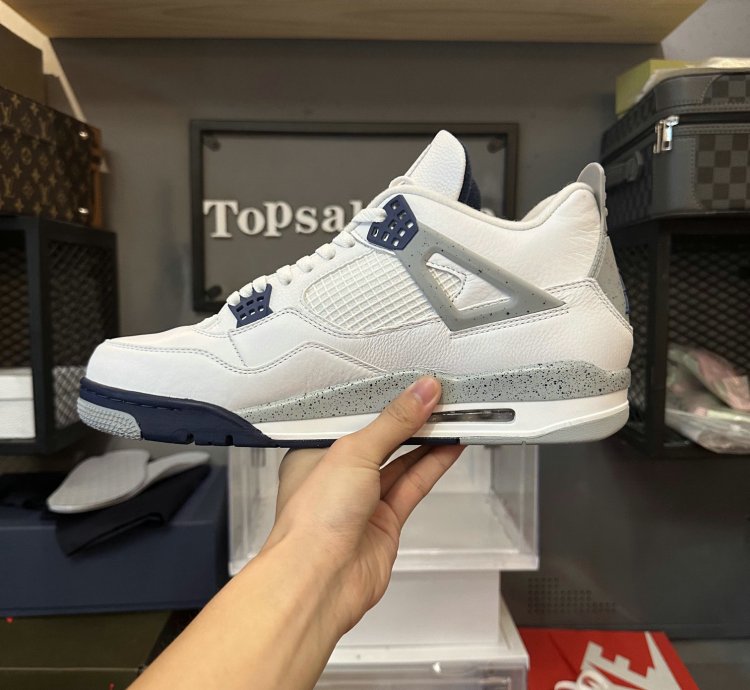 Jordan 4 Retro Midnight Navy DH6927-140