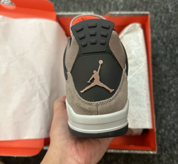 Jordan 4 Retro Taupe Haze DB0732-200
