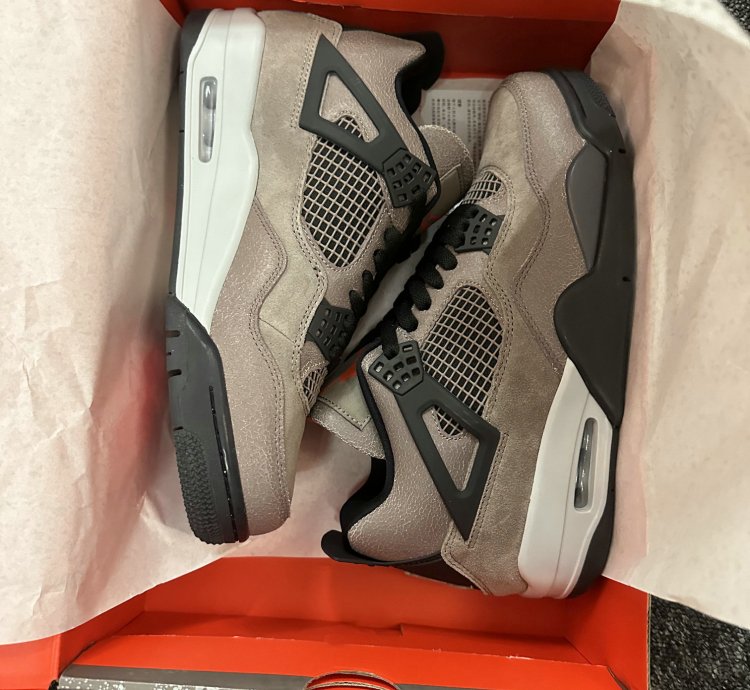 Jordan 4 Retro Taupe Haze DB0732-200