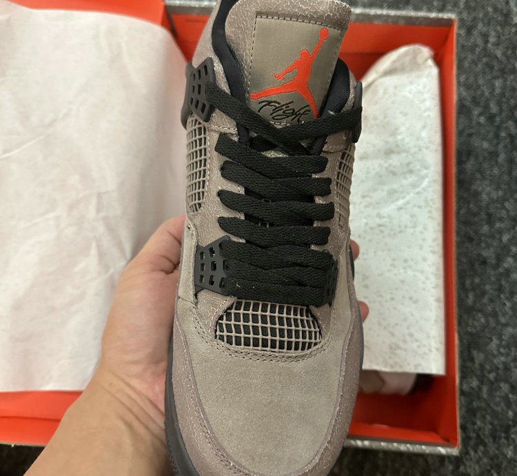 Jordan 4 Retro Taupe Haze DB0732-200