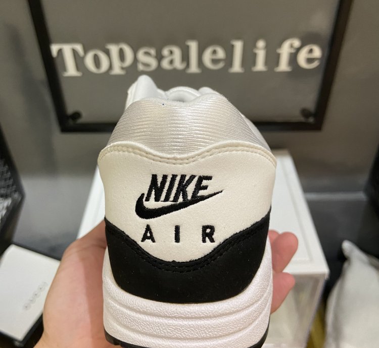 Nike Air Max 1 Shoes - FD9082-107