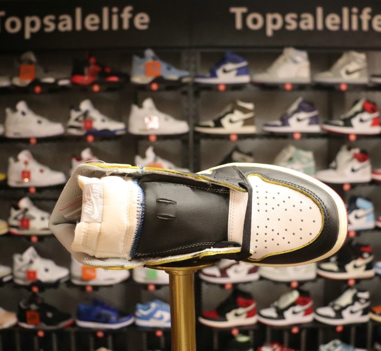 Jordan 1 Retro High Union Los Angeles Black Toe BV1300-106