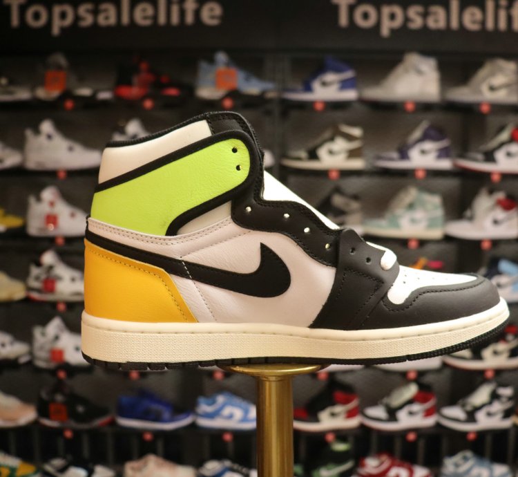 Jordan 1 Retro High White Black Volt University Gold 555088-118