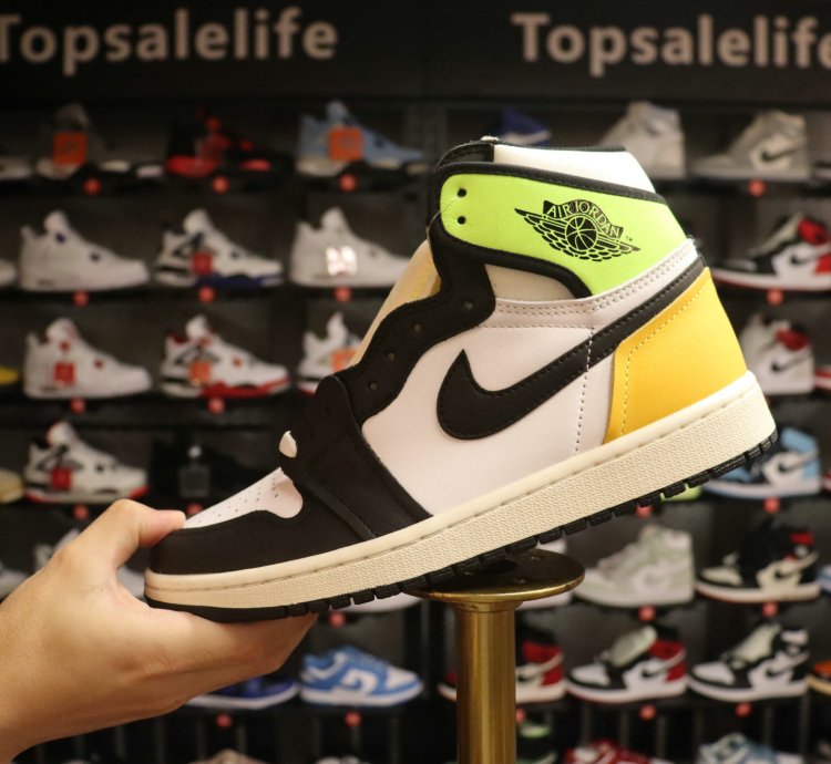 Jordan 1 Retro High White Black Volt University Gold 555088-118