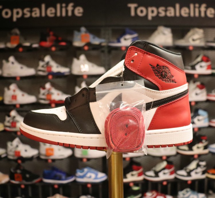 Jordan 1 Retro High Satin Black Toe (Women's) CD0461-016