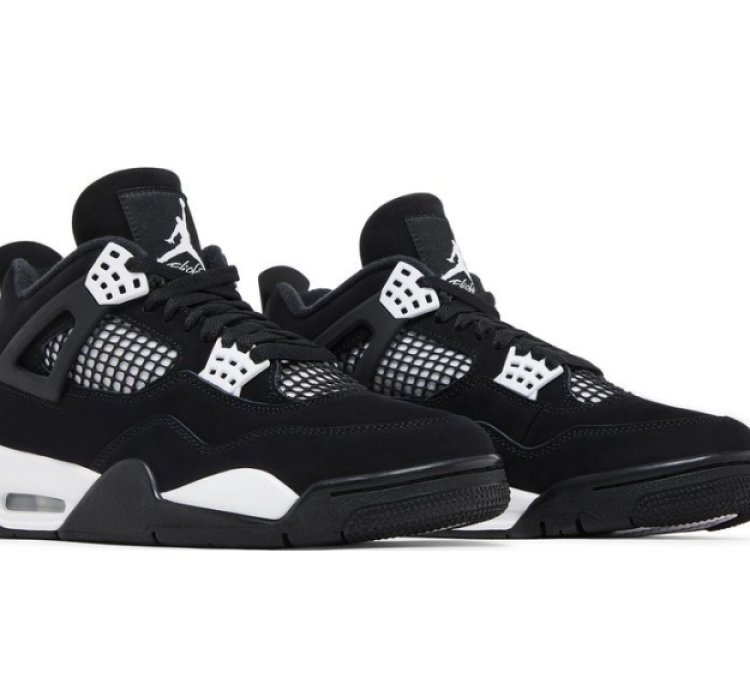 Mens Wmns Air Jordan 4 Retro White Thunder FQ8138 001