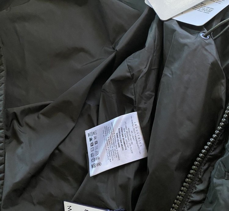 1100 BNWT Moncler Cristian field jacket