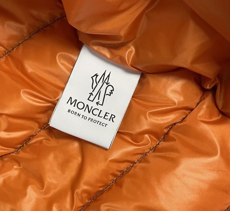 Brand New Moncler Amaltes Jacket - Size 5