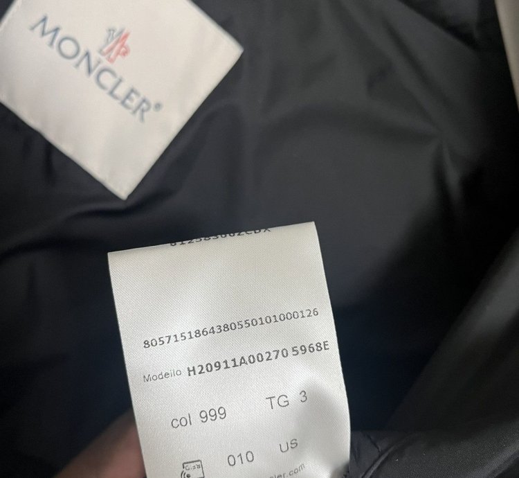 Men Moncler Jacket sz 3