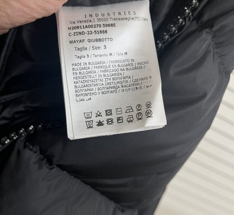 Men Moncler Jacket sz 3
