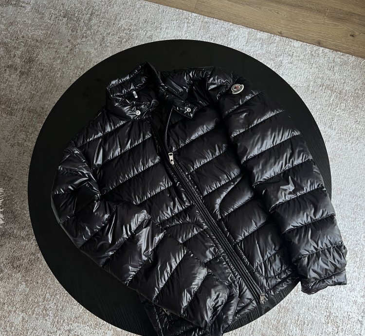 Moncler Acorus black jacket
