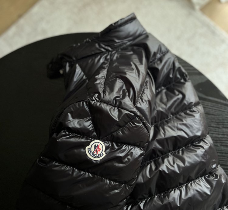 Moncler Acorus black jacket