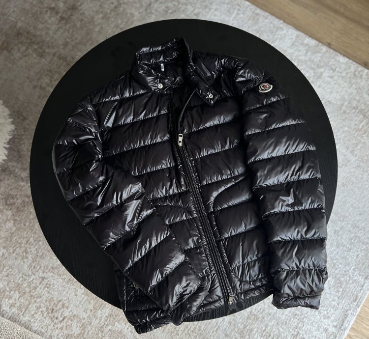 Moncler Acorus black jacket