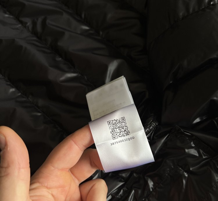 Moncler Acorus black jacket