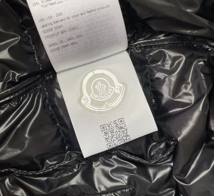 Moncler Acorus Down Jacket