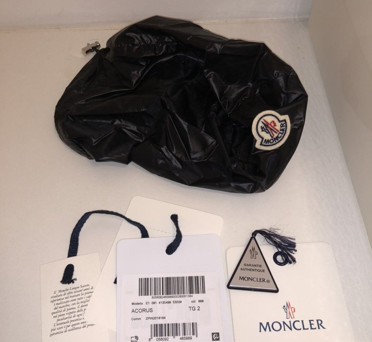 Moncler Acorus Down Jacket