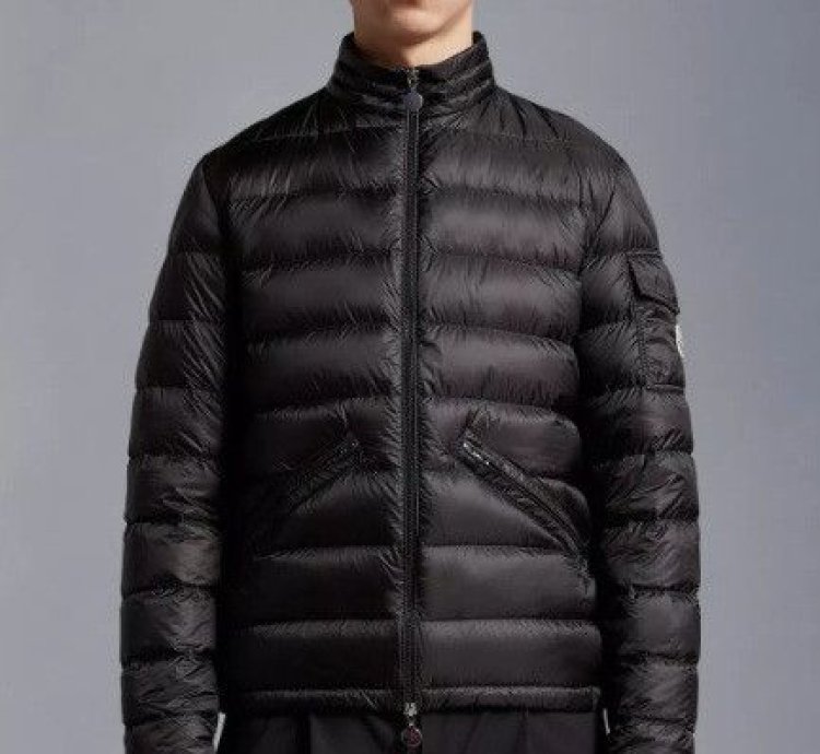 MONCLER AGAY SHORT DOWN JACKET