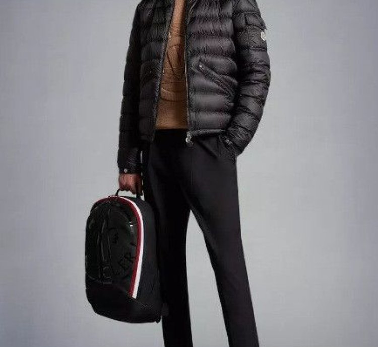 MONCLER AGAY SHORT DOWN JACKET