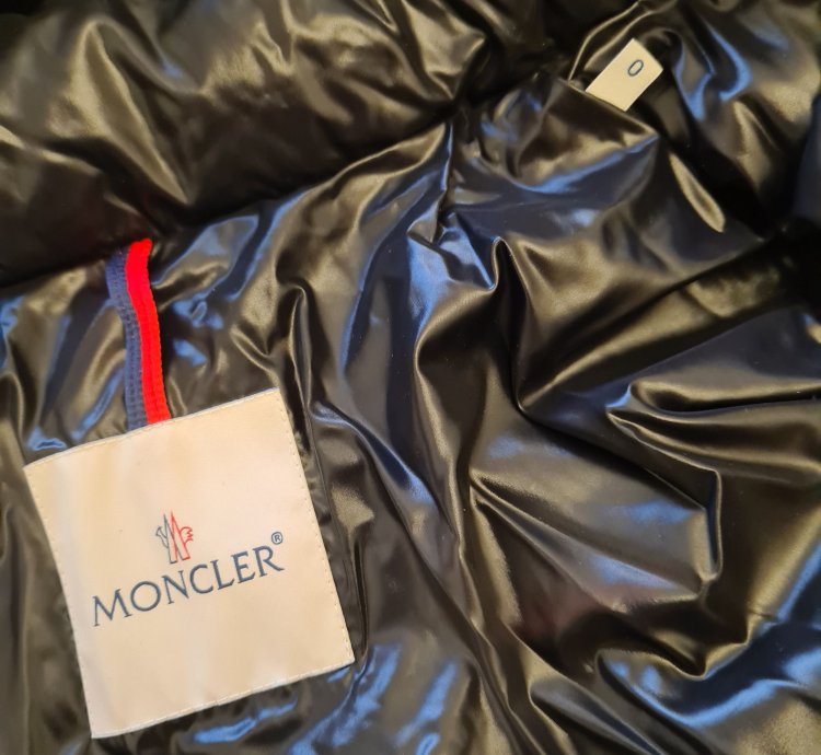 MONCLER Bady down jacket